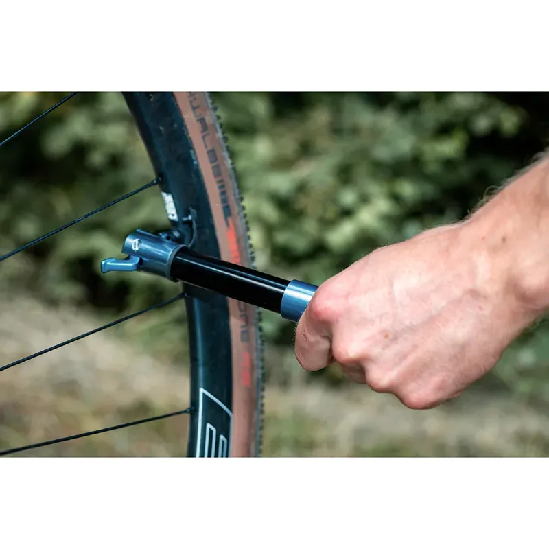 Schwalbe SOS Mini Pump Blue 12.9cm-4