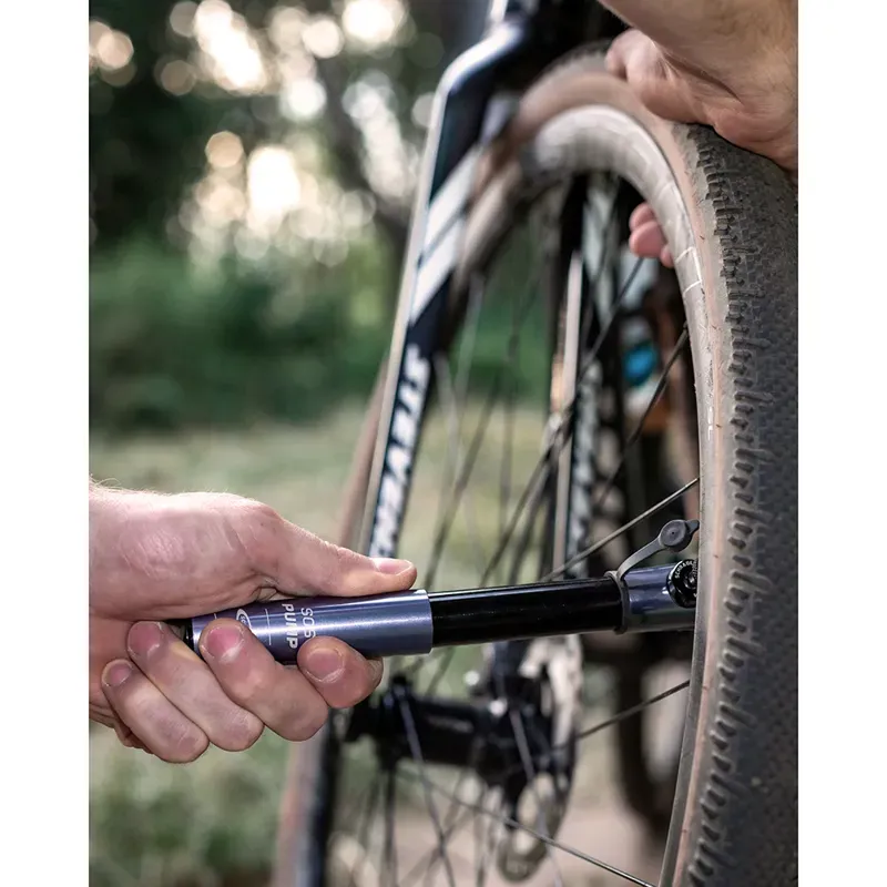 Schwalbe SOS Mini Pump Blue 12.9cm-5