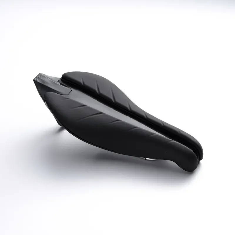 Fabric Tri Elite Flat CrMo Saddle FSD- 31 Black