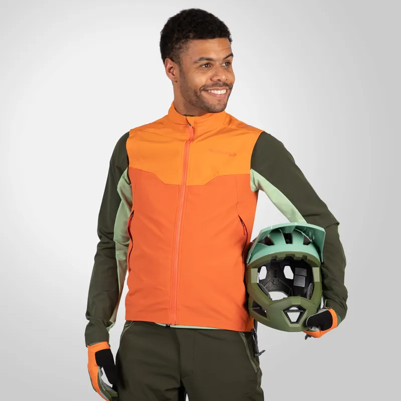 Endura MT500 Spray Harvest Orange Gilet-1