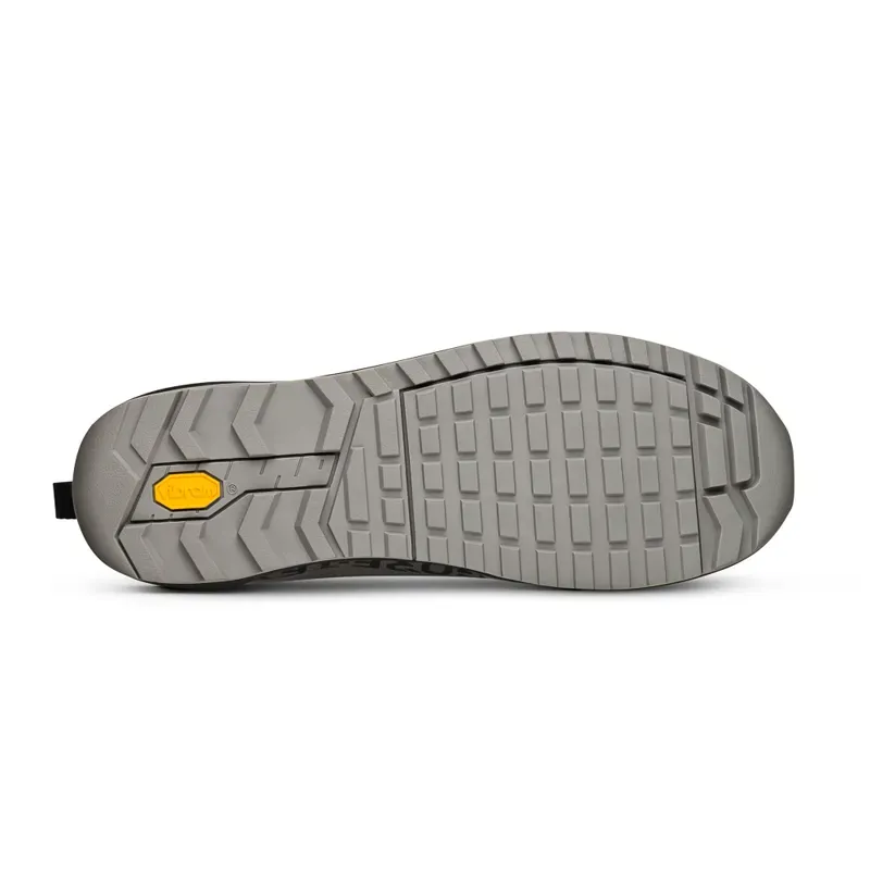 Fizik Terra Ergolace GTX Flat Shoes In Grey/Black-2